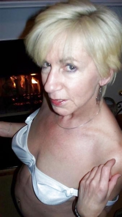 Alluring Granny! (57 y.o. Suzanne) - N