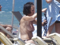 Brunette caught topless in Agia Marina, Creta! - N