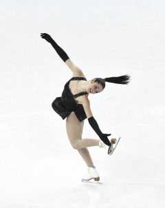 Hot Figure Skaters - N