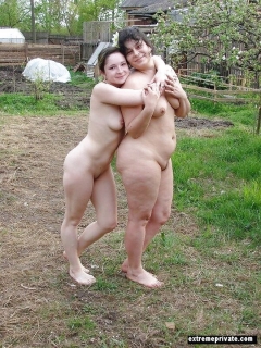 Sexy nudist Moms captured on camera - N