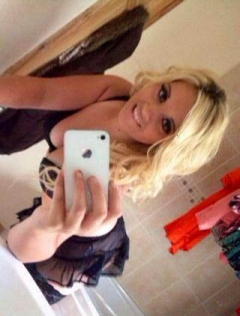 Amateur british teen - blonde selfie masturbation shots - N