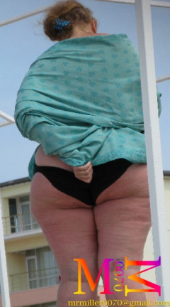 bbw granny and milf beach candid - N