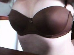 mature-montre-ses-seins-gigi-live