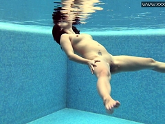 lady-dee-czech-teen-sexy-underwater