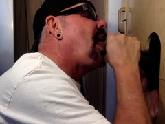 gloryhole-dilf-wildly-sucks-black-meat